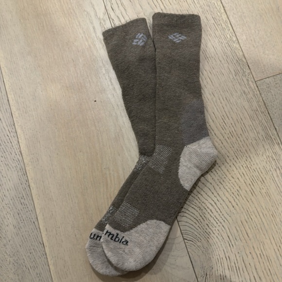 2 Pair Columbia Merino Wool Hiking Boot socks - Picture 3 of 3